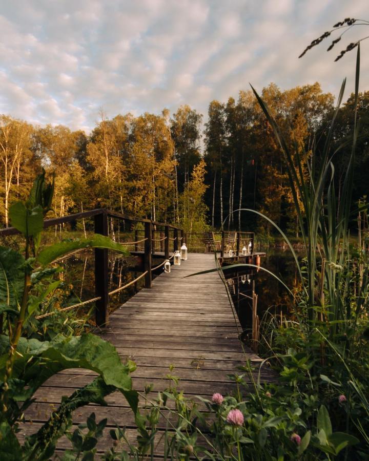 Osada Skoczkowo Komfortowe Domki Z Jacuzzi Nad Jeziorem- Sauna- Balia- Prywatny Staw Wedkarski Podiazy Buitenkant foto
