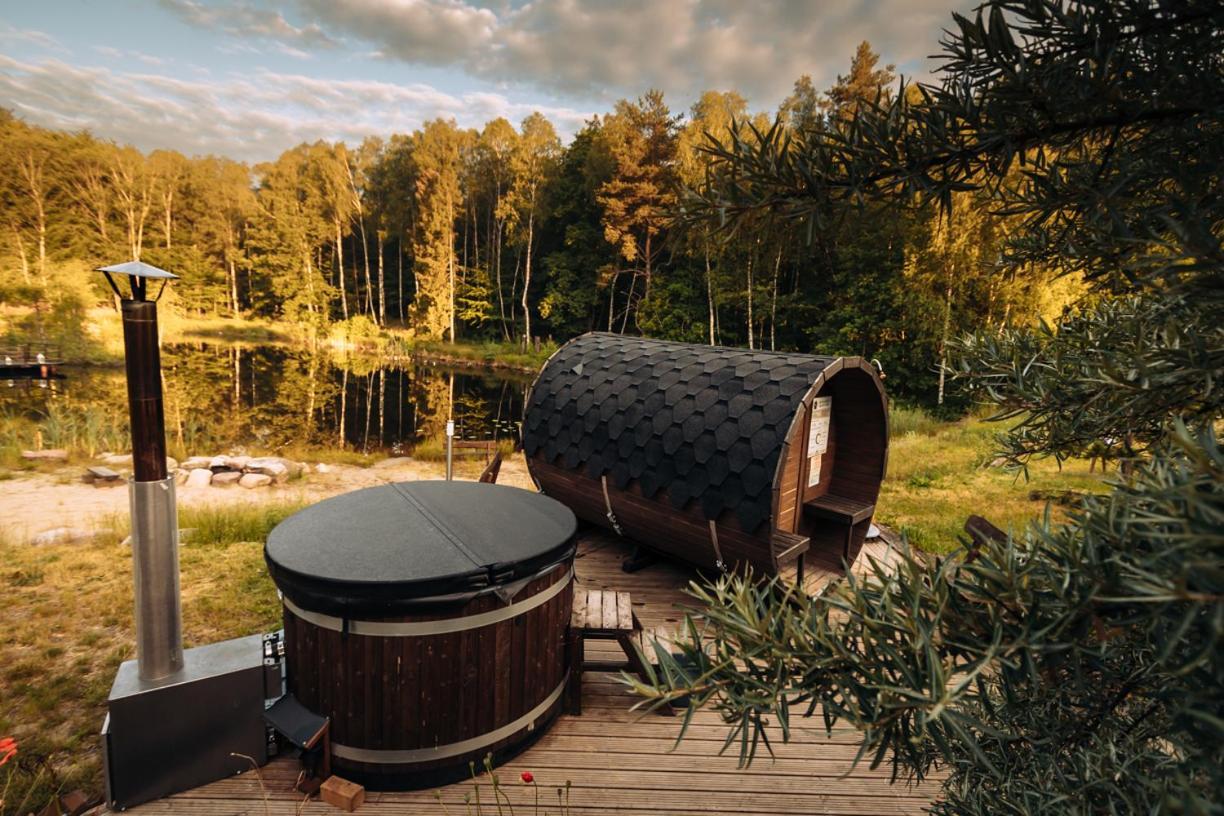 Osada Skoczkowo Komfortowe Domki Z Jacuzzi Nad Jeziorem- Sauna- Balia- Prywatny Staw Wedkarski Podiazy Buitenkant foto