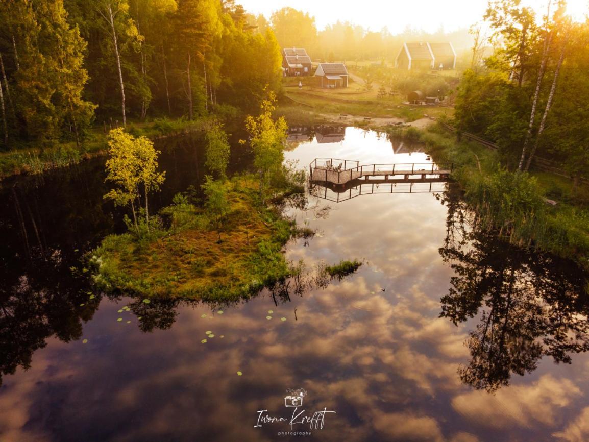 Osada Skoczkowo Komfortowe Domki Z Jacuzzi Nad Jeziorem- Sauna- Balia- Prywatny Staw Wedkarski Podiazy Buitenkant foto