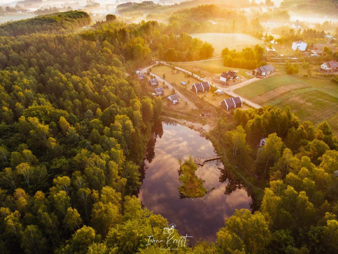 Osada Skoczkowo Komfortowe Domki Z Jacuzzi Nad Jeziorem- Sauna- Balia- Prywatny Staw Wedkarski Podiazy Buitenkant foto